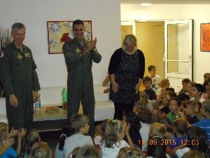 Dny NATO - piloti ve škole26