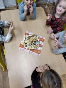 2020.12.20. - Lišky už se těší na Vánoce (57)