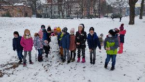 PE outside 22