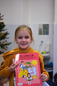 Slabikář (45)