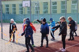 Stavění májky 28.4.2023 - projektový den 1.st (17)