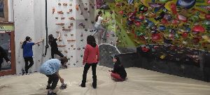 BOULDERING (50)