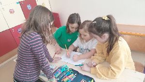 Děti z mateřské školy na návštěvě bilingvy 3.4.2024 (6)
