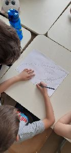 Děti z mateřské školy na návštěvě bilingvy 3.4.2024 (4)