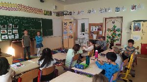 Děti z mateřské školy na návštěvě bilingvy 3.4.2024 (10)