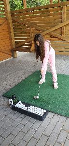 GOLFOVÉ DOPOLEDNE V AREÁLU V KRAVAŘÍCH (2)