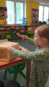 Projekt hmyzí domeček a ptačí budka (5)