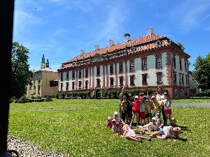 Společná  (2)