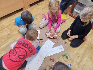 Pod jednou střechou (77)
