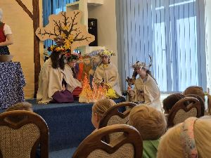 Divadelní pohádka O 12 měsíčkách (6)